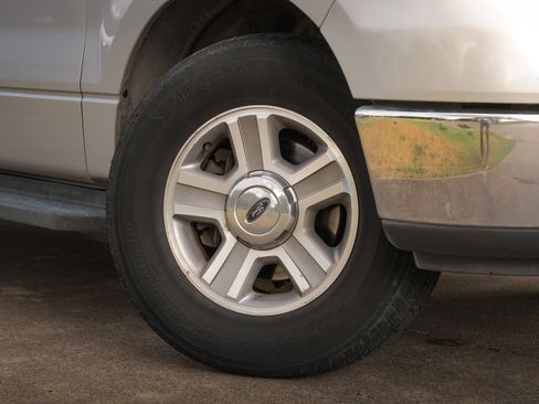 Used 2007 Ford F150 XLT image 14