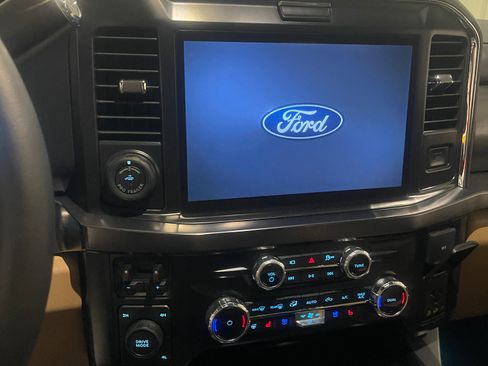 Used 2026 Ford F350 Lariat w/ Lariat Ultimate Package AWD/4WD image 5