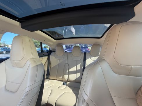 Used 2015 Tesla Model S 70D AWD/4WD image 19