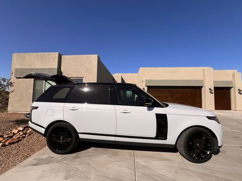 Used 2020 Land Rover Range Rover Long Wheelbase HSE image 2