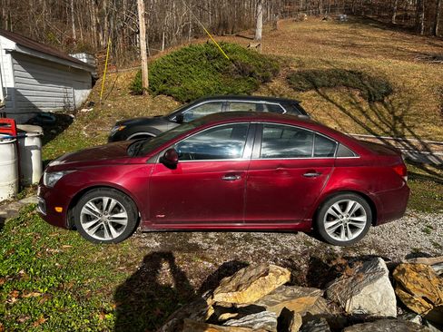 Used 2016 Chevrolet Cruze LTZ w/ Sun, Sound and Sport Package image 2