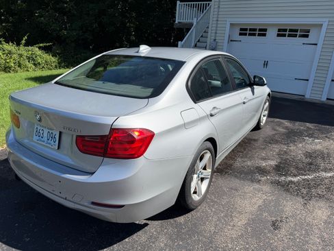 Used 2014 BMW 320i xDrive Sedan AWD/4WD image 4