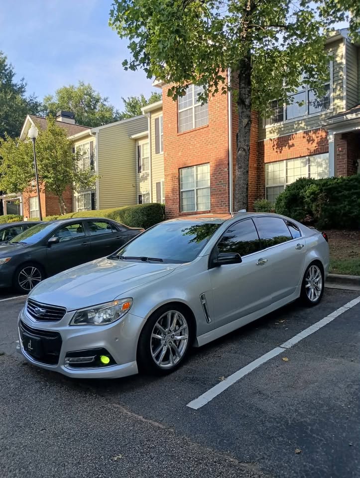 Used 2015 Chevrolet SS RWD image 2