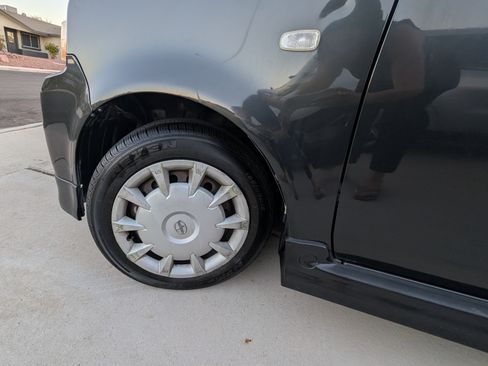 Used 2006 Scion xB FWD image 12