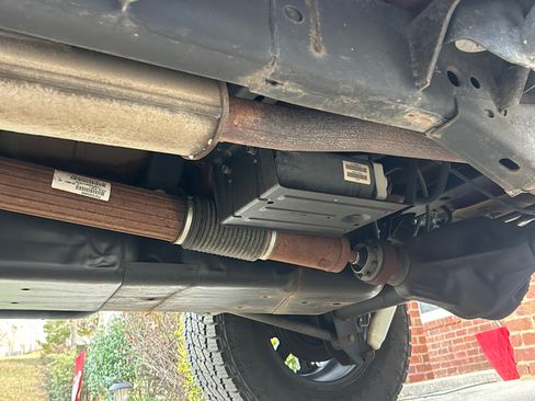 Used 2012 Jeep Wrangler Unlimited Sahara image 19