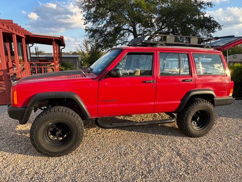 Used 2000 Jeep Cherokee SE image 4