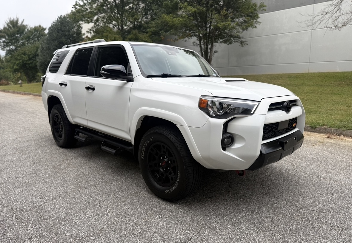 Used 2021 Toyota 4Runner Venture w/ Moonroof Package AWD/4WD image 6