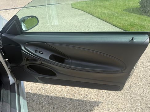 Used 2000 Ford Mustang GT RWD image 8