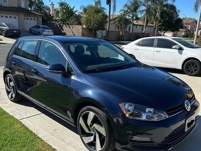 Used 2017 Volkswagen Golf SE