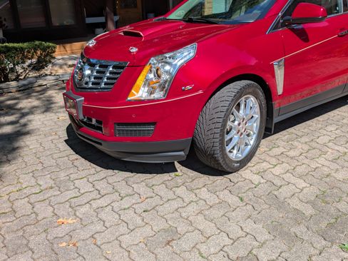 Used 2016 Cadillac SRX Luxury w/ Driver Awareness Package image 2