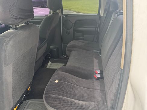 Used 2005 Dodge Ram 1500 Truck SLT image 1