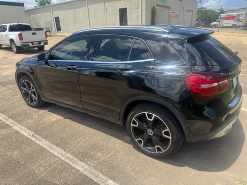 Used 2018 Mercedes-Benz GLA 250 image 2