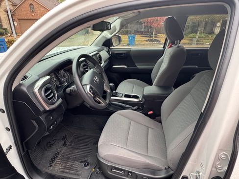 Used 2023 Toyota Tacoma SR5 image 15