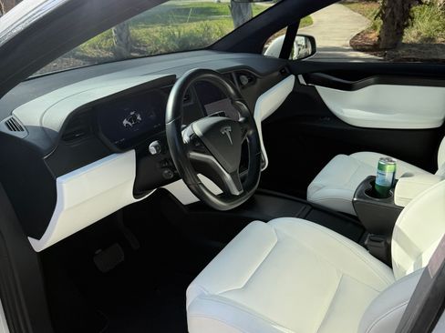 Used 2018 Tesla Model X 100D image 10