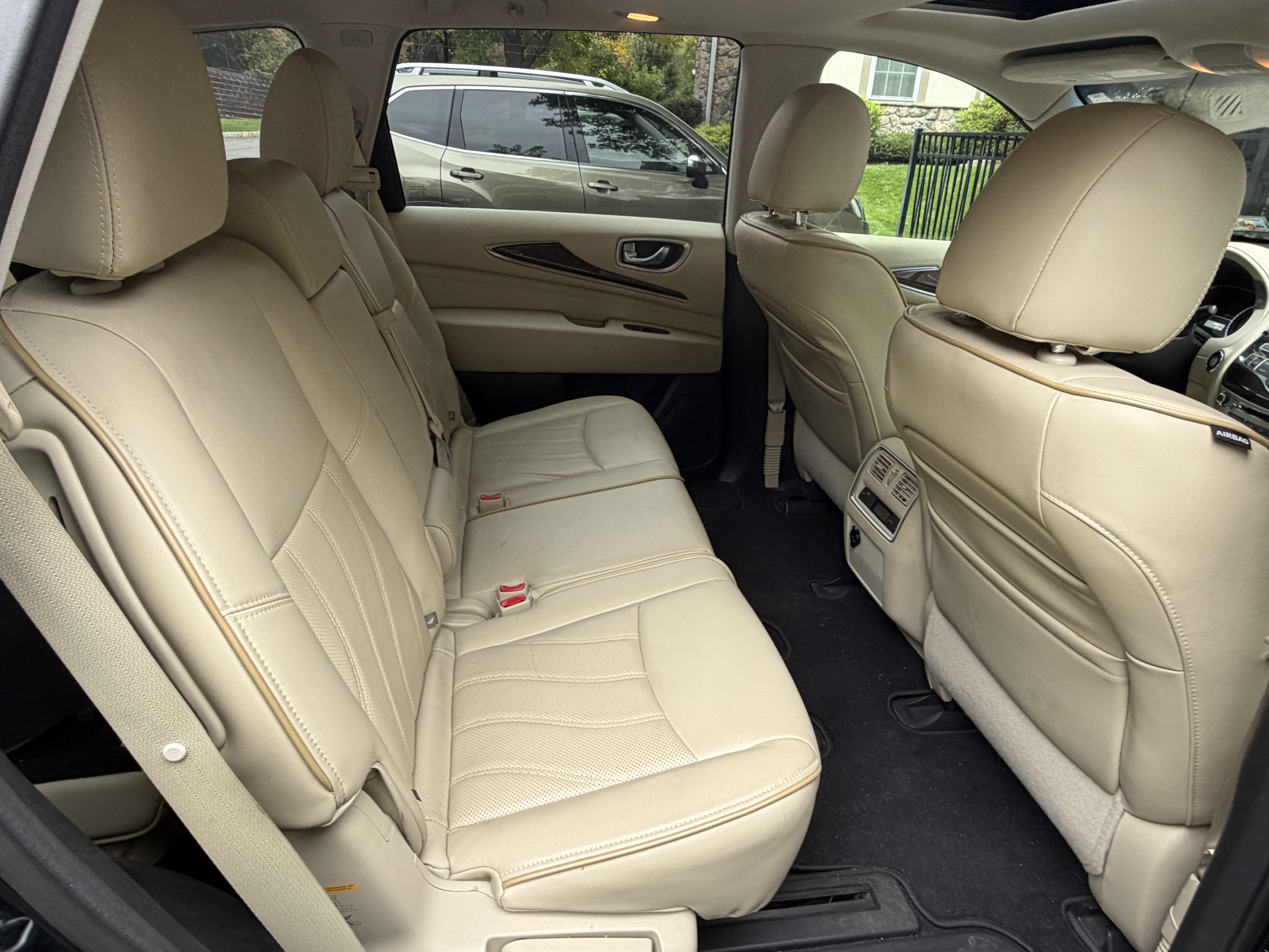 Used 2015 INFINITI QX60 Luxe w/ Premium Plus Package AWD/4WD image 14