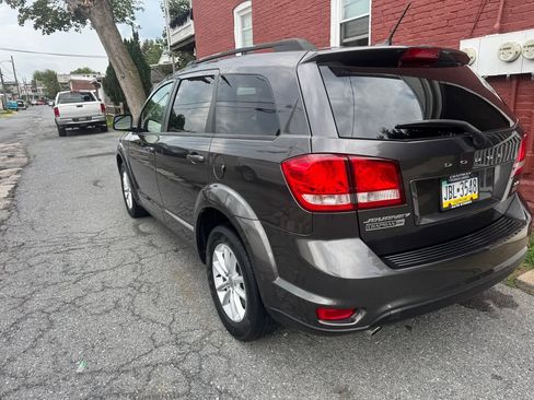 Used 2017 Dodge Journey SXT w/ Comfort/Convenience Group image 5