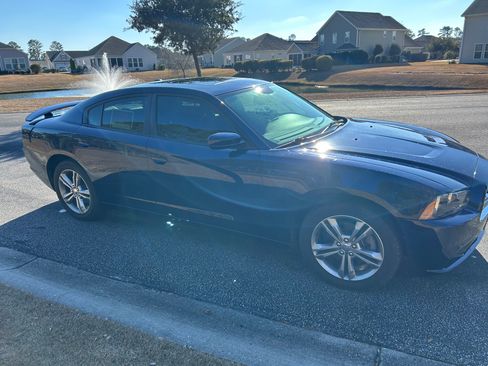 Used 2014 Dodge Charger SXT Plus image 2