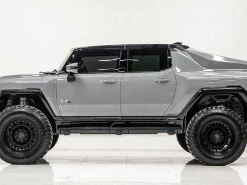 Used 2024 GMC Hummer EV 2X AWD/4WD image 10