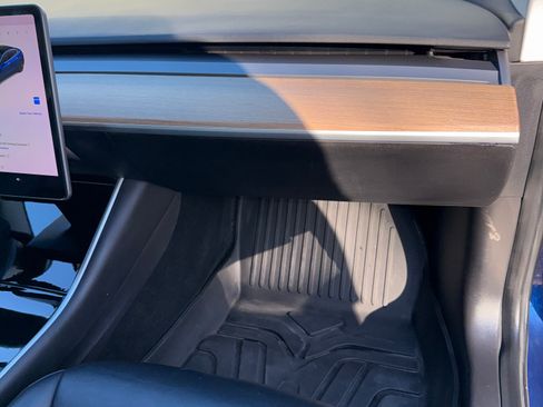 Used 2019 Tesla Model 3 Long Range image 8