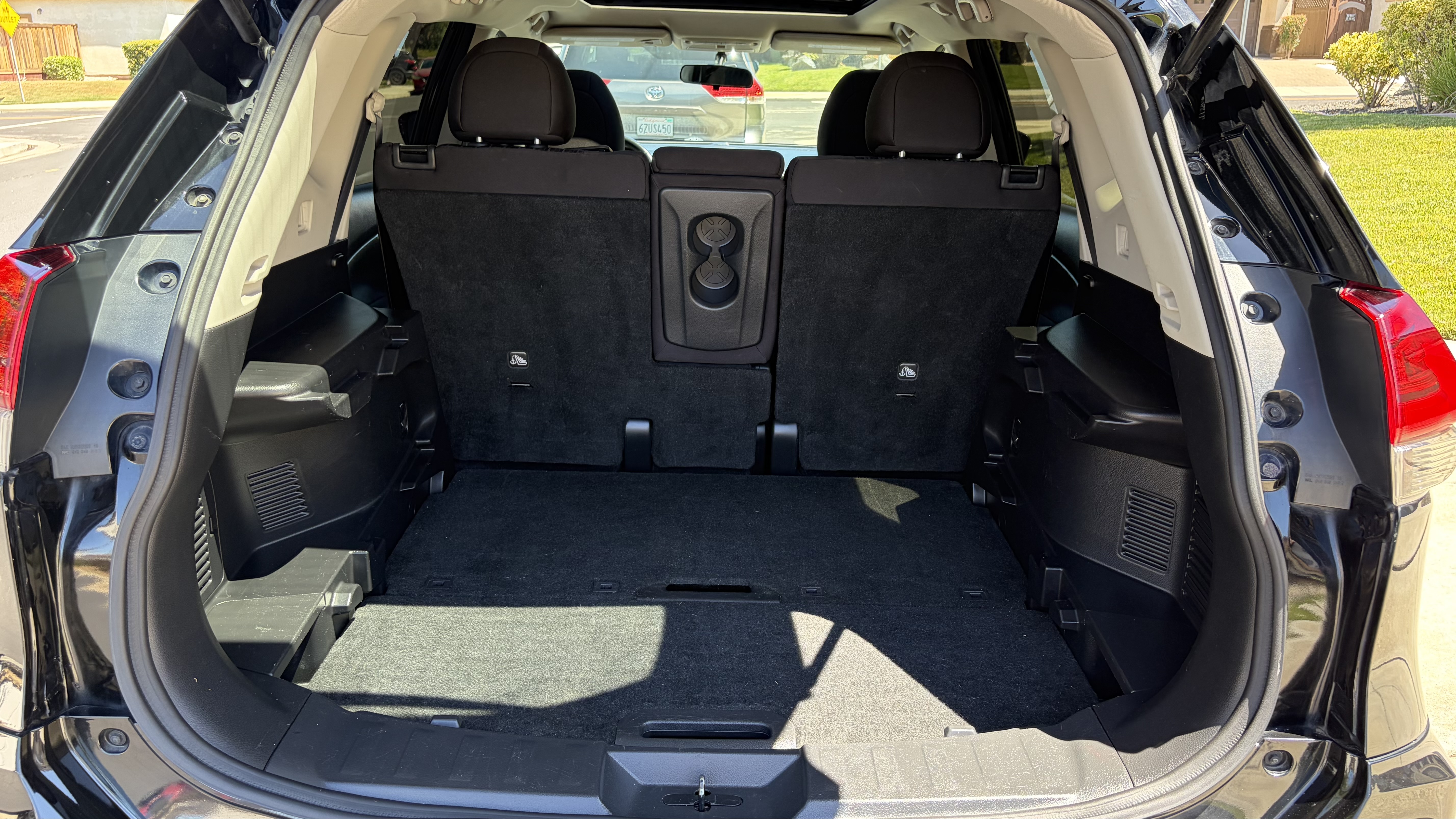 Used 2017 Nissan Rogue SV FWD image 15