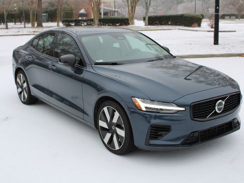 Used 2024 Volvo S60 T8 Plus w/ Protection Package Premier image 5