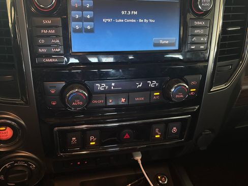 Used 2017 Nissan Titan Platinum Reserve AWD/4WD image 11