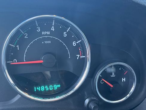 Used 2016 Jeep Wrangler Unlimited Sahara w/ Dual Top Group image 9