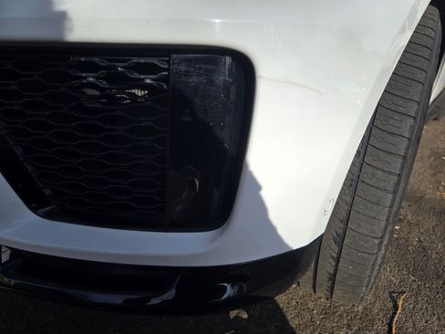 Used 2020 Land Rover Range Rover Sport HSE image 11