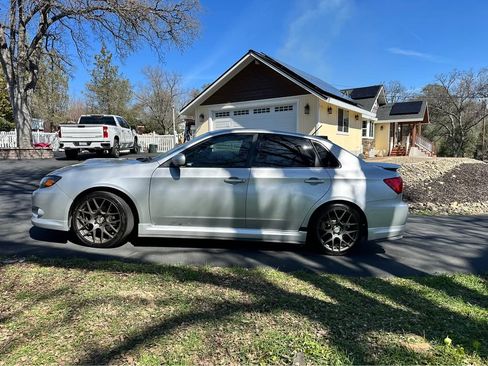 Used 2009 Subaru Impreza WRX Premium image 4
