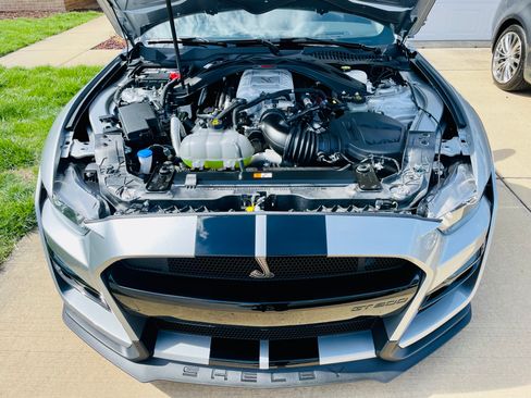 Used 2020 Ford Mustang Shelby GT500 w/ Carbon Fiber Track Pack image 13