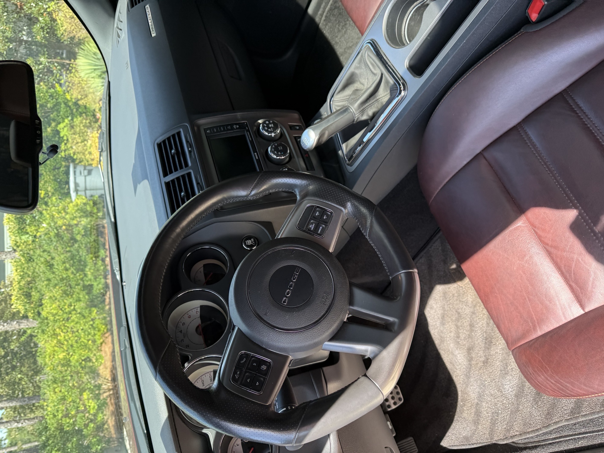Used 2014 Dodge Challenger R/T RWD image 4