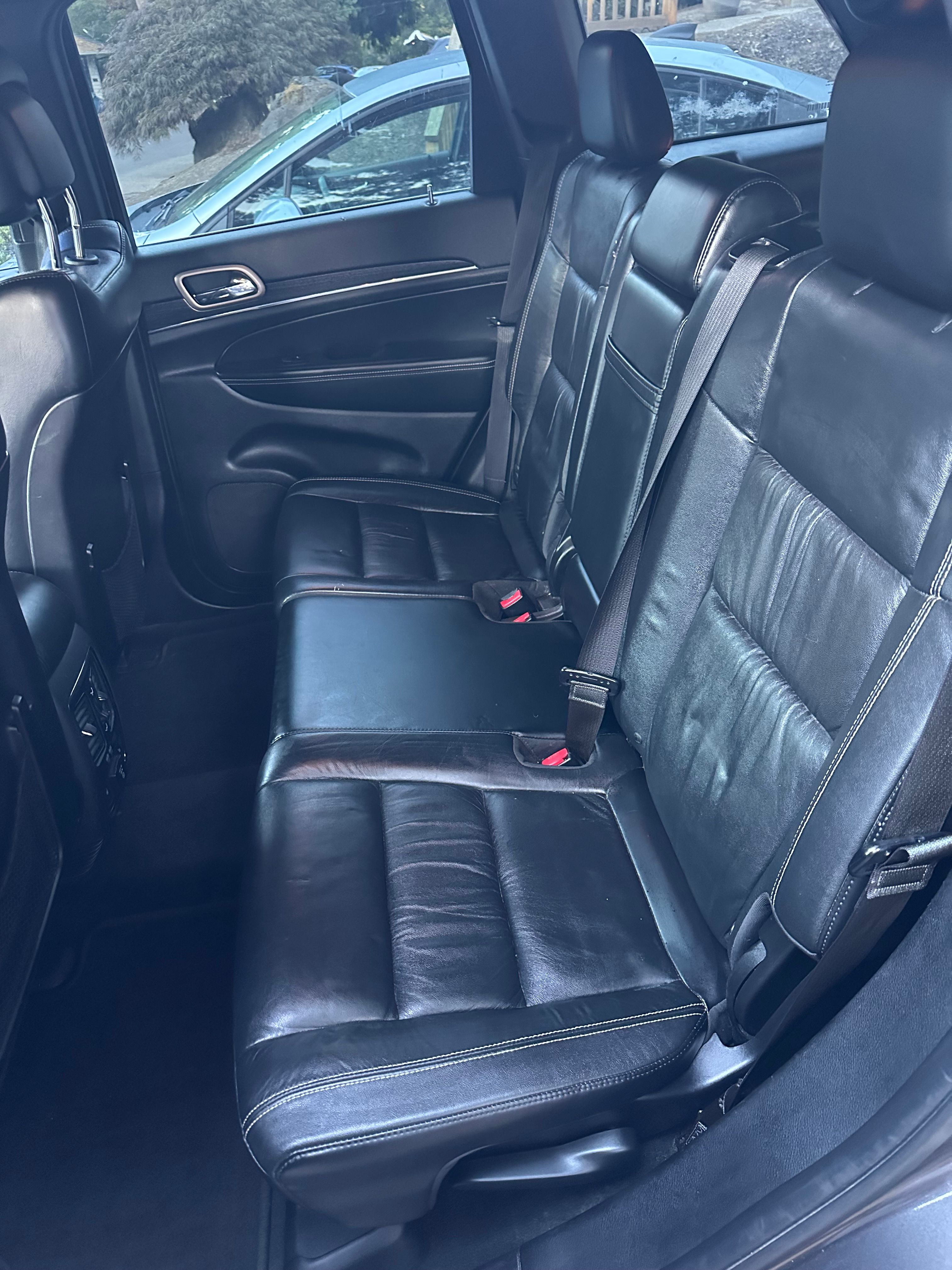 Used 2014 Jeep Grand Cherokee Limited w/ Trailer Tow Group IV AWD/4WD image 2