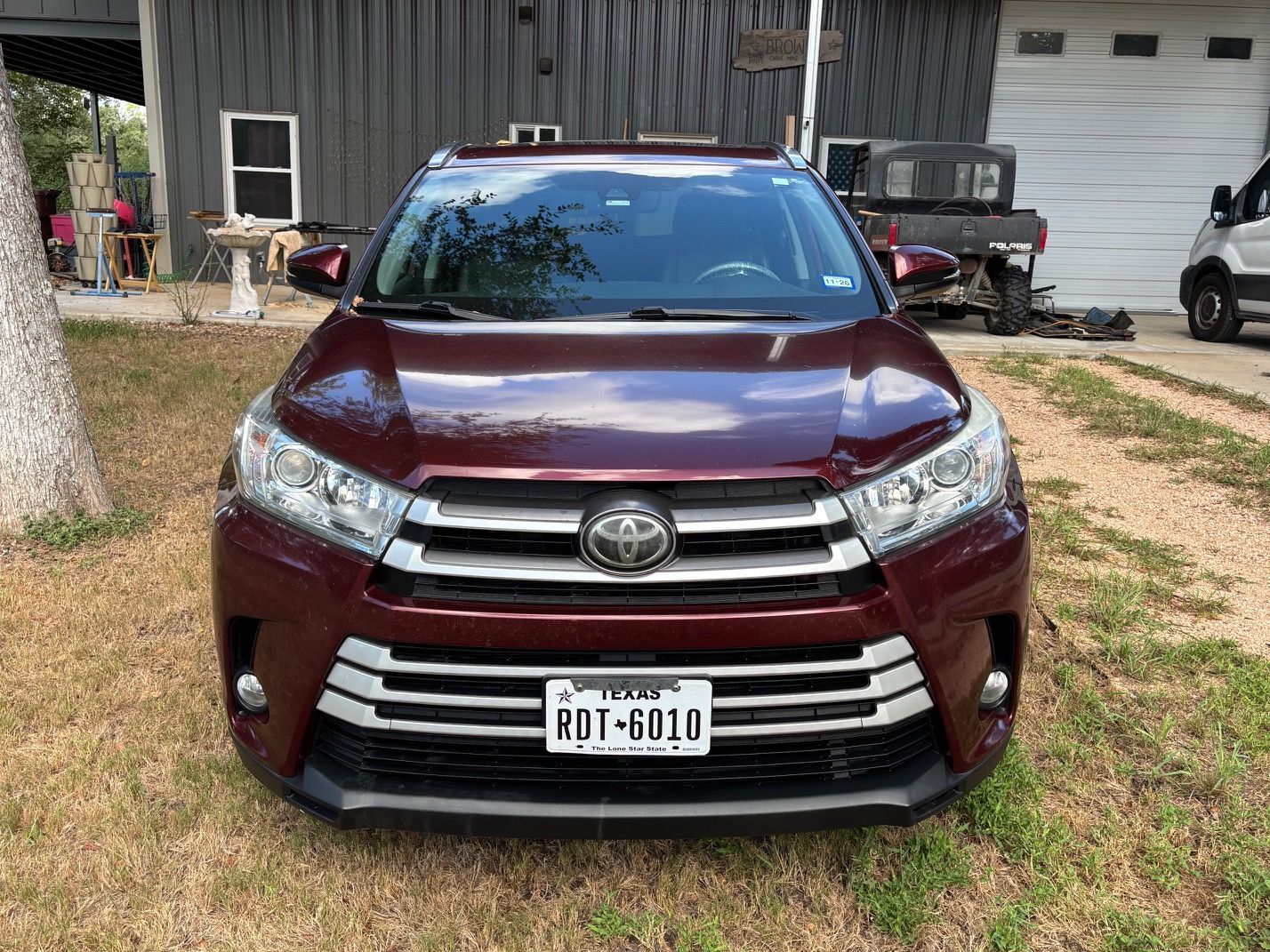 Used 2018 Toyota Highlander XLE AWD/4WD image 2