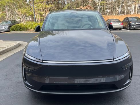 Used 2026 Tesla Model Y Long Range image 1