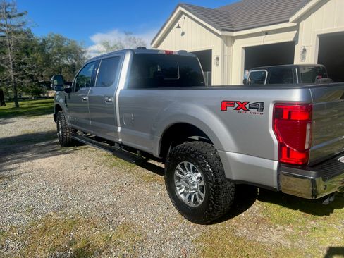 Used 2020 Ford F350 Lariat w/ Lariat Ultimate Package image 2