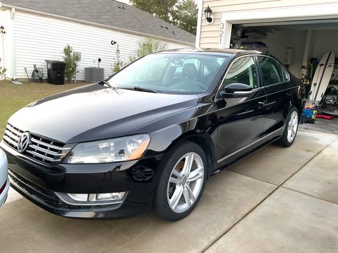 Used 2015 Volkswagen Passat TDI SE image 9