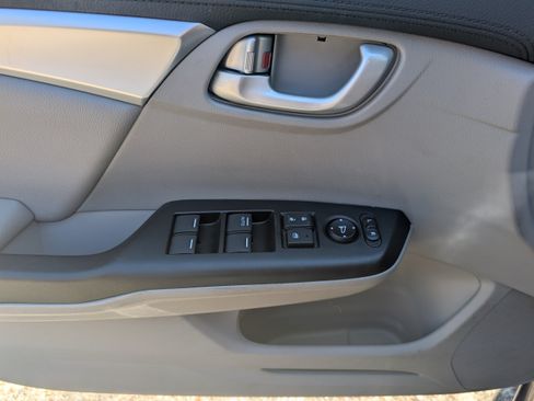 Used 2015 Honda Civic EX-L image 21