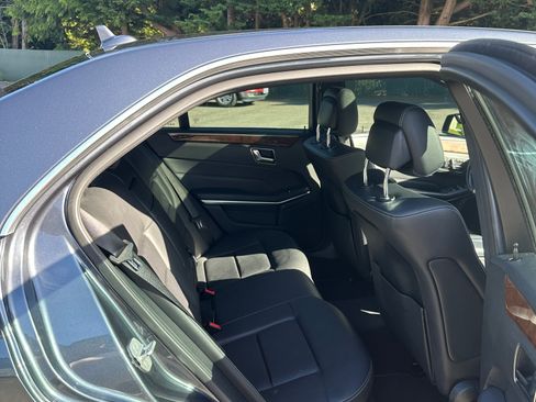 Used 2014 Mercedes-Benz E 350 4MATIC Sedan image 11