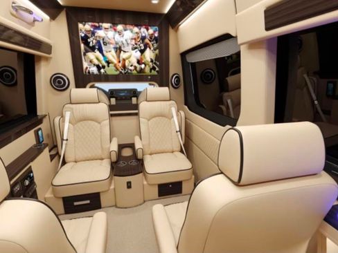 Used 2023 Mercedes-Benz Sprinter 3500 image 9