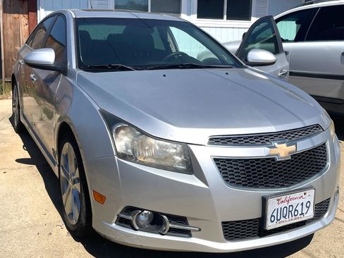 Used 2011 Chevrolet Cruze LTZ w/ RS Package image 2