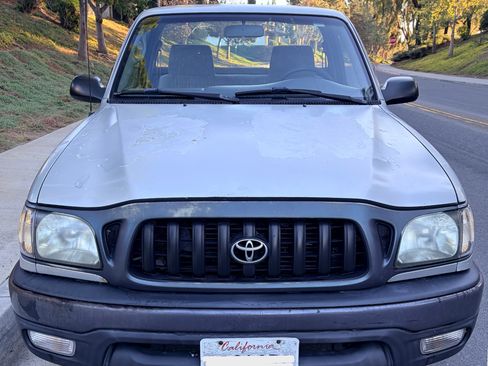 Used 2001 Toyota Tacoma 2WD Regular Cab image 9