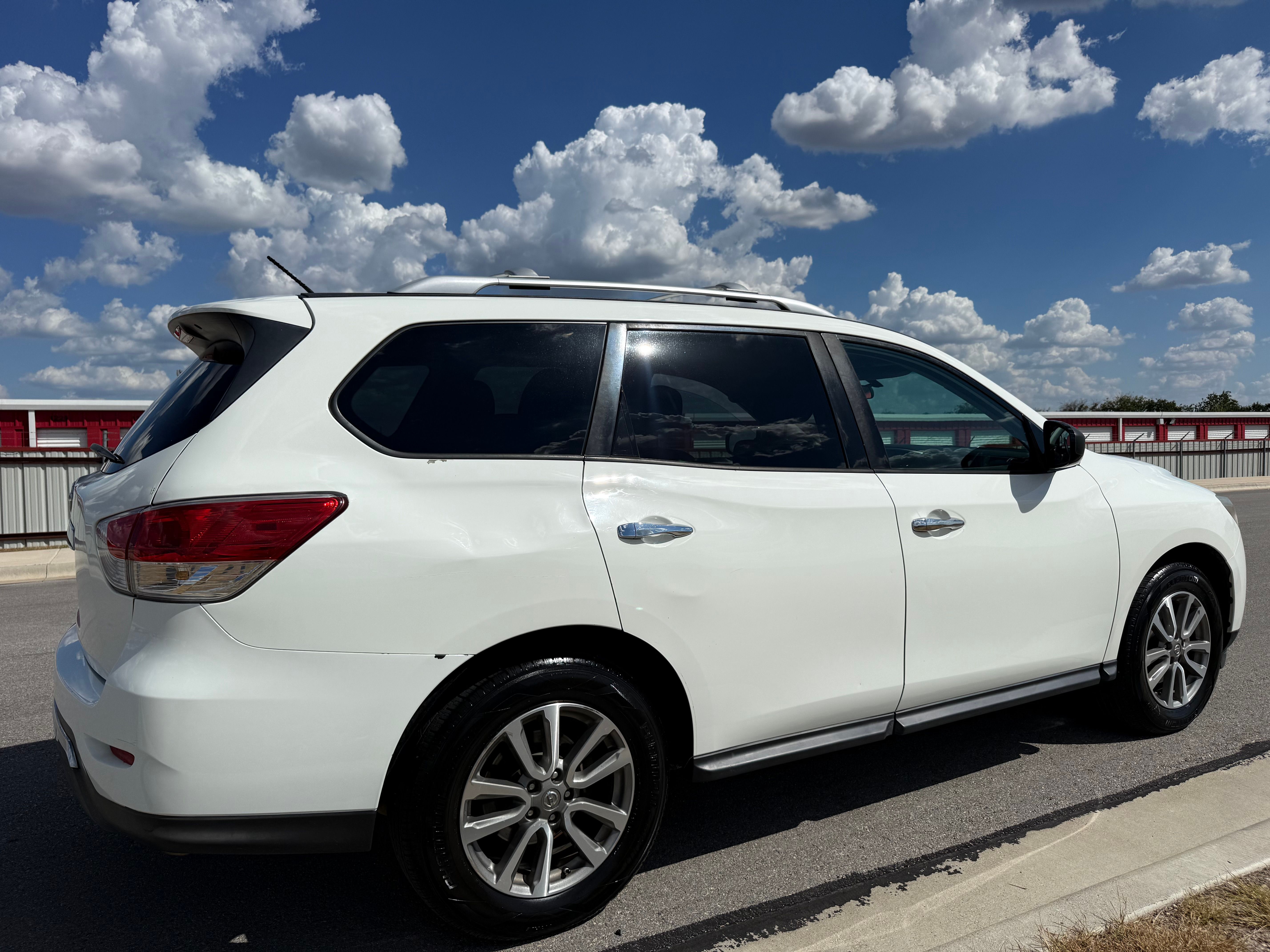 Used 2016 Nissan Pathfinder S FWD image 5