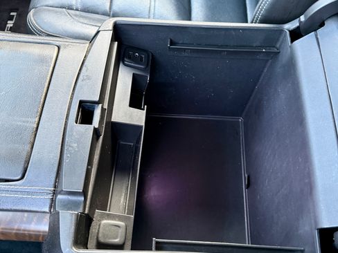 Used 2018 GMC Yukon XL Denali image 18