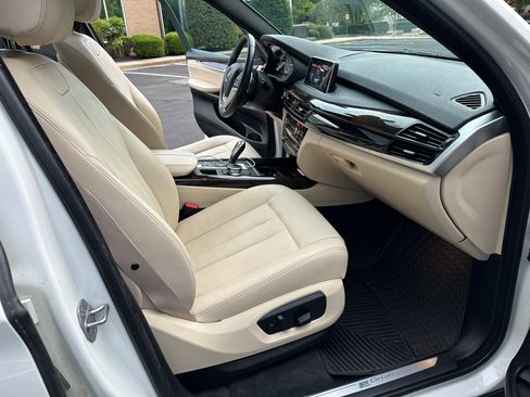 Used 2018 BMW X5 xDrive40e image 14