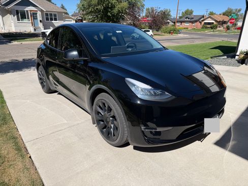 Used 2021 Tesla Model Y Long Range AWD/4WD image 5