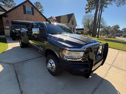 Used 2024 RAM 3500 Limited image 6