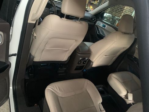 Used 2021 Ford Explorer Platinum w/ Equipment Group 601A image 10