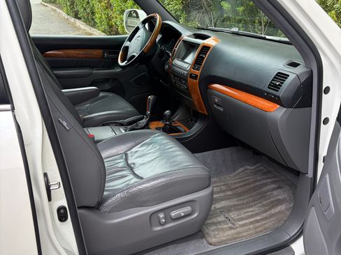 Used 2004 Lexus GX 470 AWD/4WD image 9