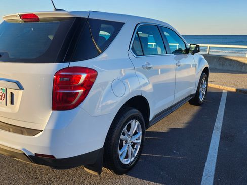 Used 2017 Chevrolet Equinox LS image 4