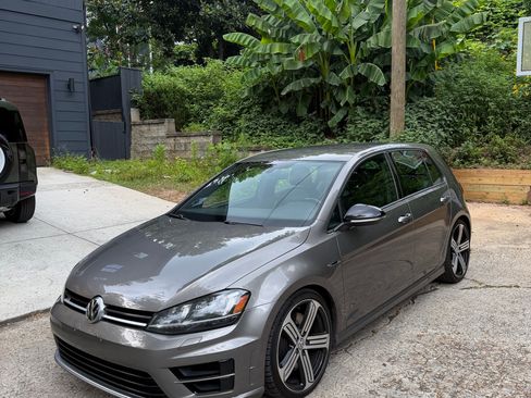 Used 2015 Volkswagen Golf R 4-Door AWD/4WD image 10